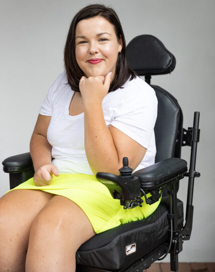 https://disabilityhorizons.com/2021/06/i-cant-stand-podcast-what-it-is-truly-like-being-a-disabled-woman/
