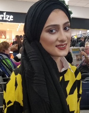 Disabled boxer Sannah Hussain in shopping centre