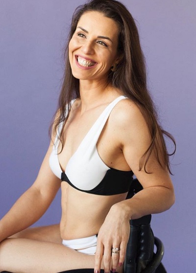 Samanta Bullock modelling in her bra and knickers