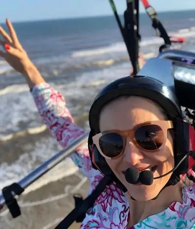 Samanta Bullock in a paraglider