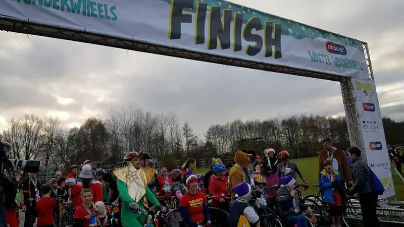 Superhero Series finish line with Paralympian Stephen Miller