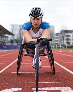 Hannah Cockroft sat in racing chair on track 