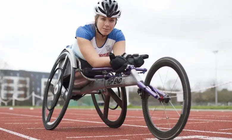 Hannah Cockroft sat in racing chair on track