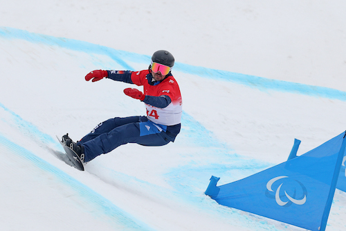 Ollie Hill snowboarding Credit - ParalympicsGB